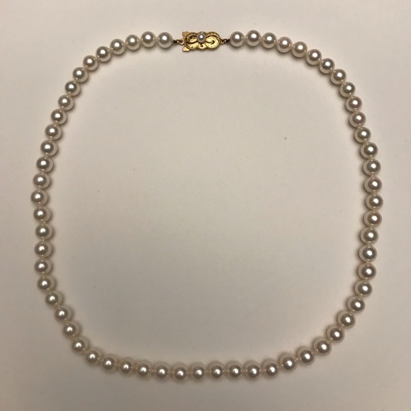 18” Mikimoto Pearl Necklace - Picture 2 of 5